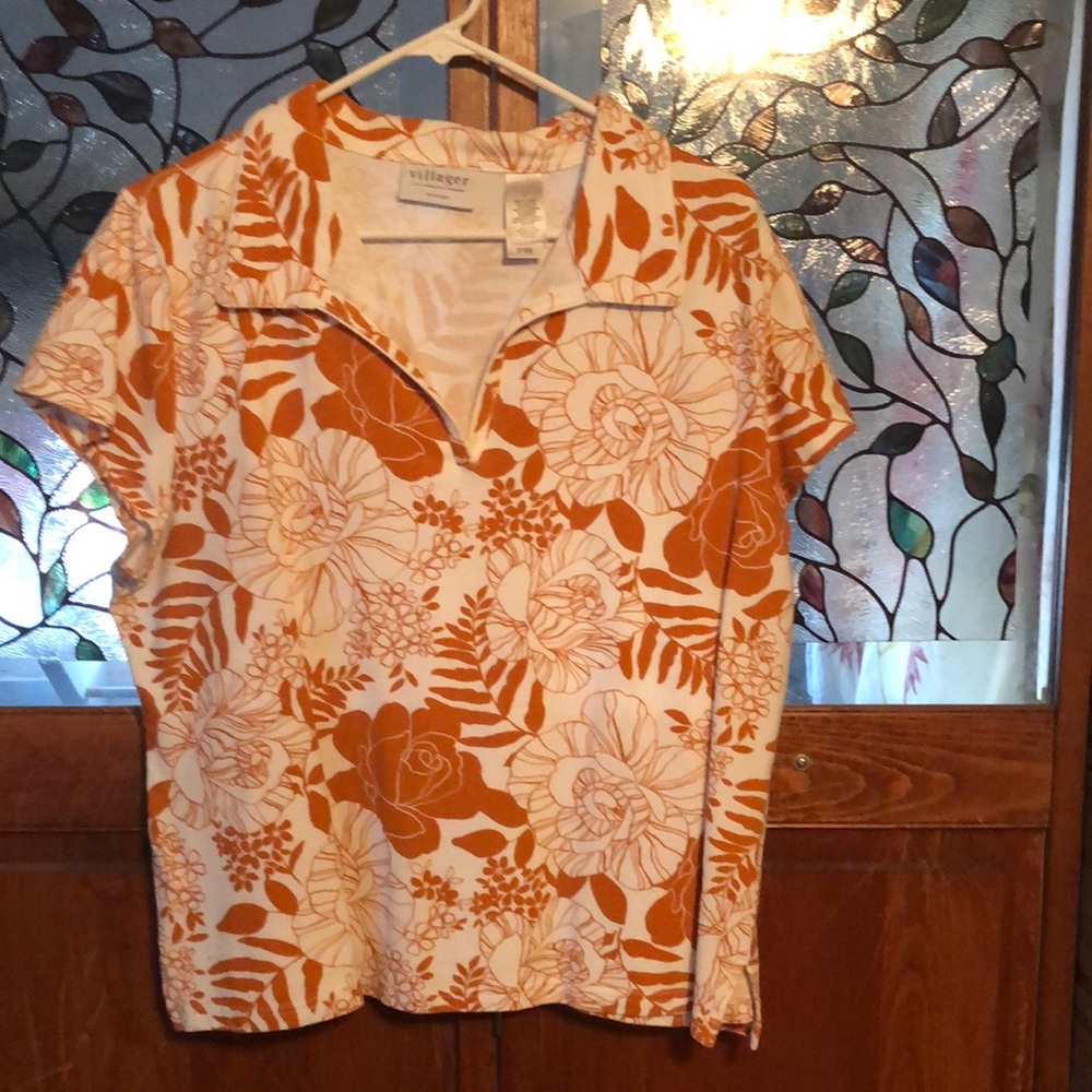 Villager by Liz Claiborne woman’s 2X top. Like new.
